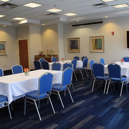 Holiday Inn Express Leland - Wilmington Area By Ihg Экстерьер фото