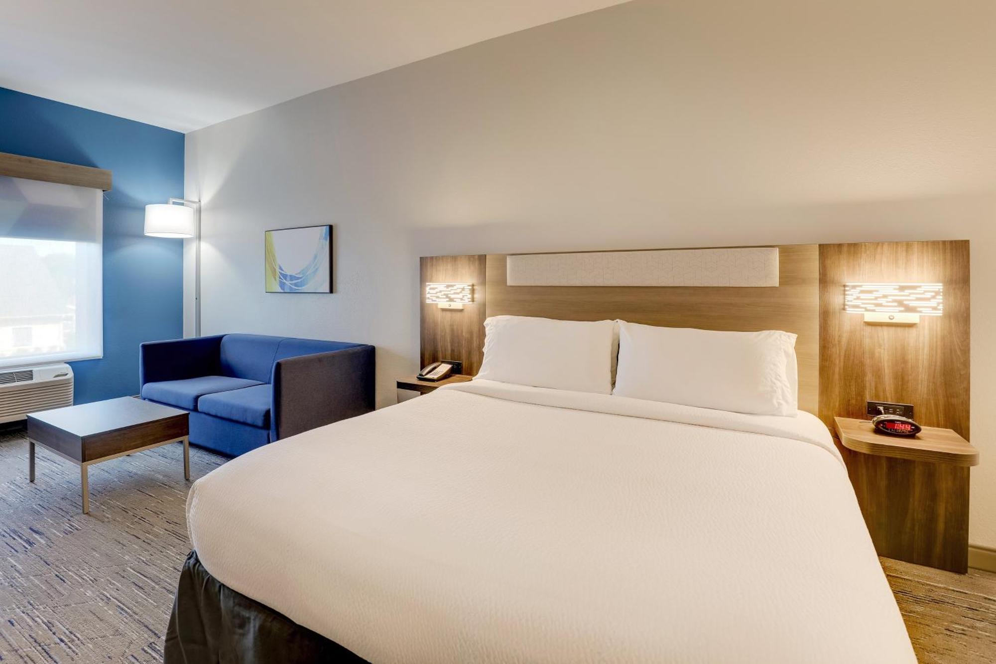 Holiday Inn Express Leland - Wilmington Area By Ihg Экстерьер фото