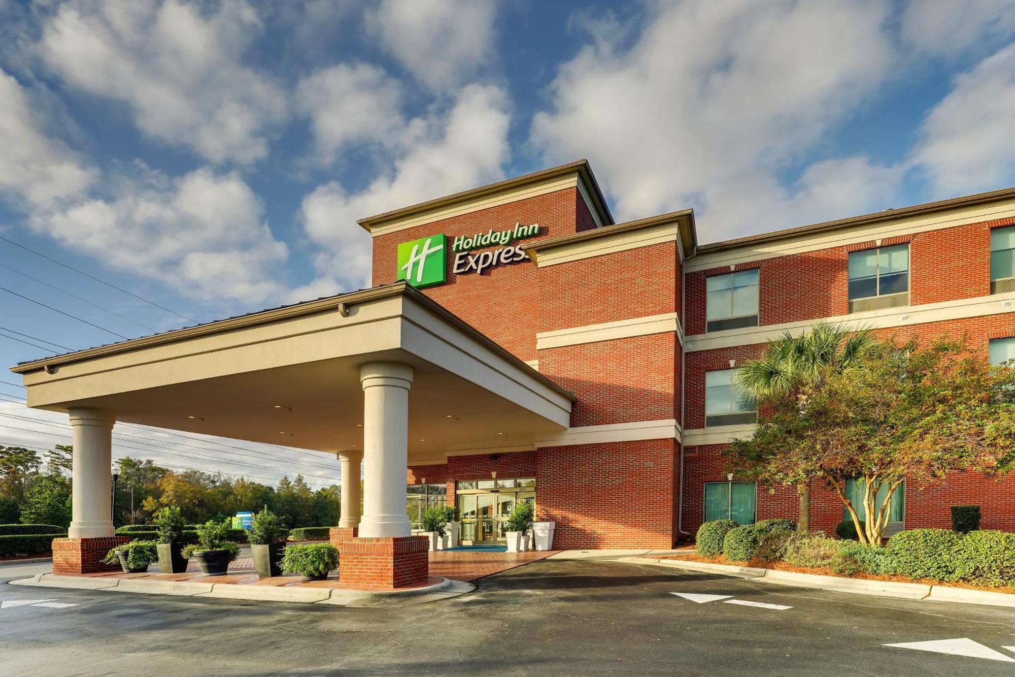 Holiday Inn Express Leland - Wilmington Area By Ihg Экстерьер фото