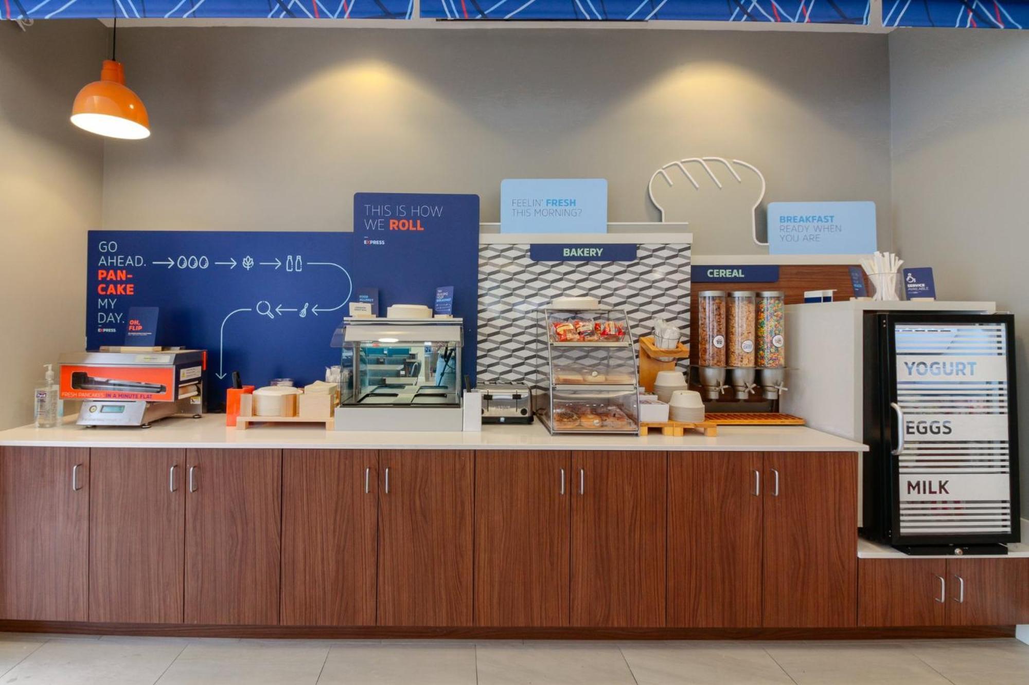 Holiday Inn Express Leland - Wilmington Area By Ihg Экстерьер фото