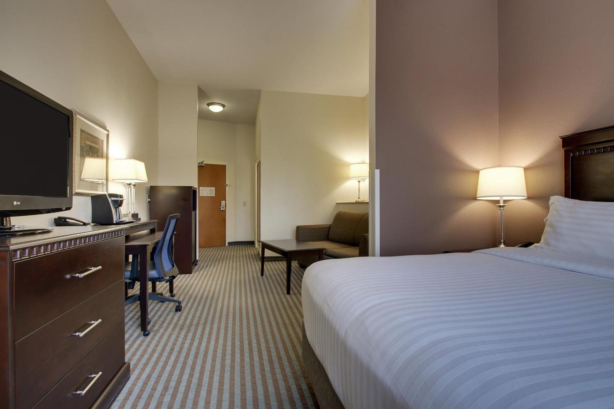 Holiday Inn Express Leland - Wilmington Area By Ihg Экстерьер фото