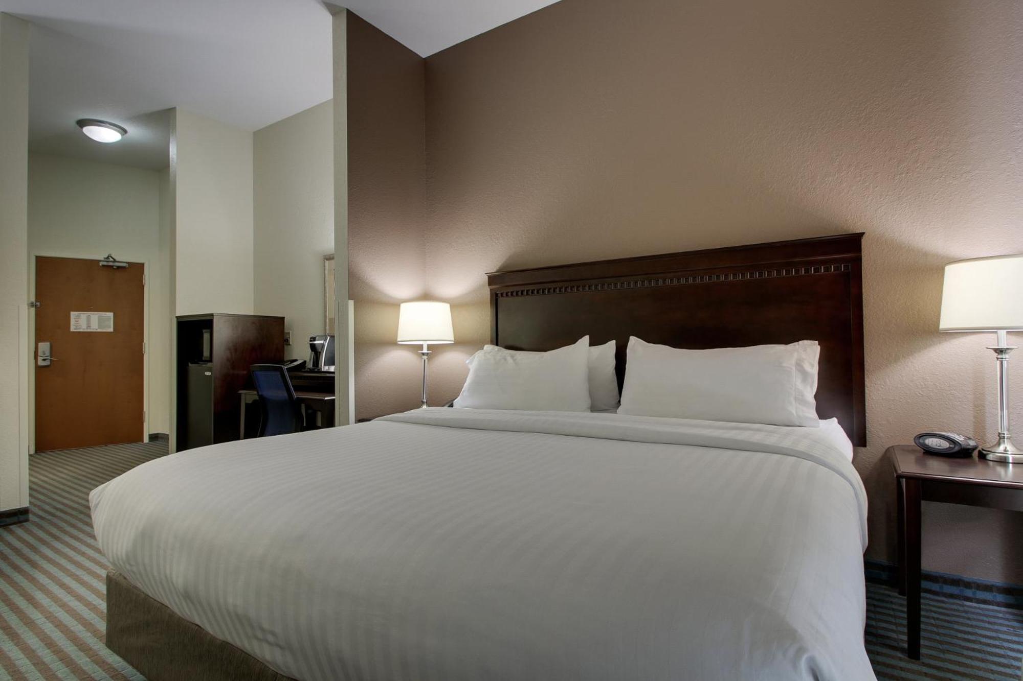 Holiday Inn Express Leland - Wilmington Area By Ihg Экстерьер фото