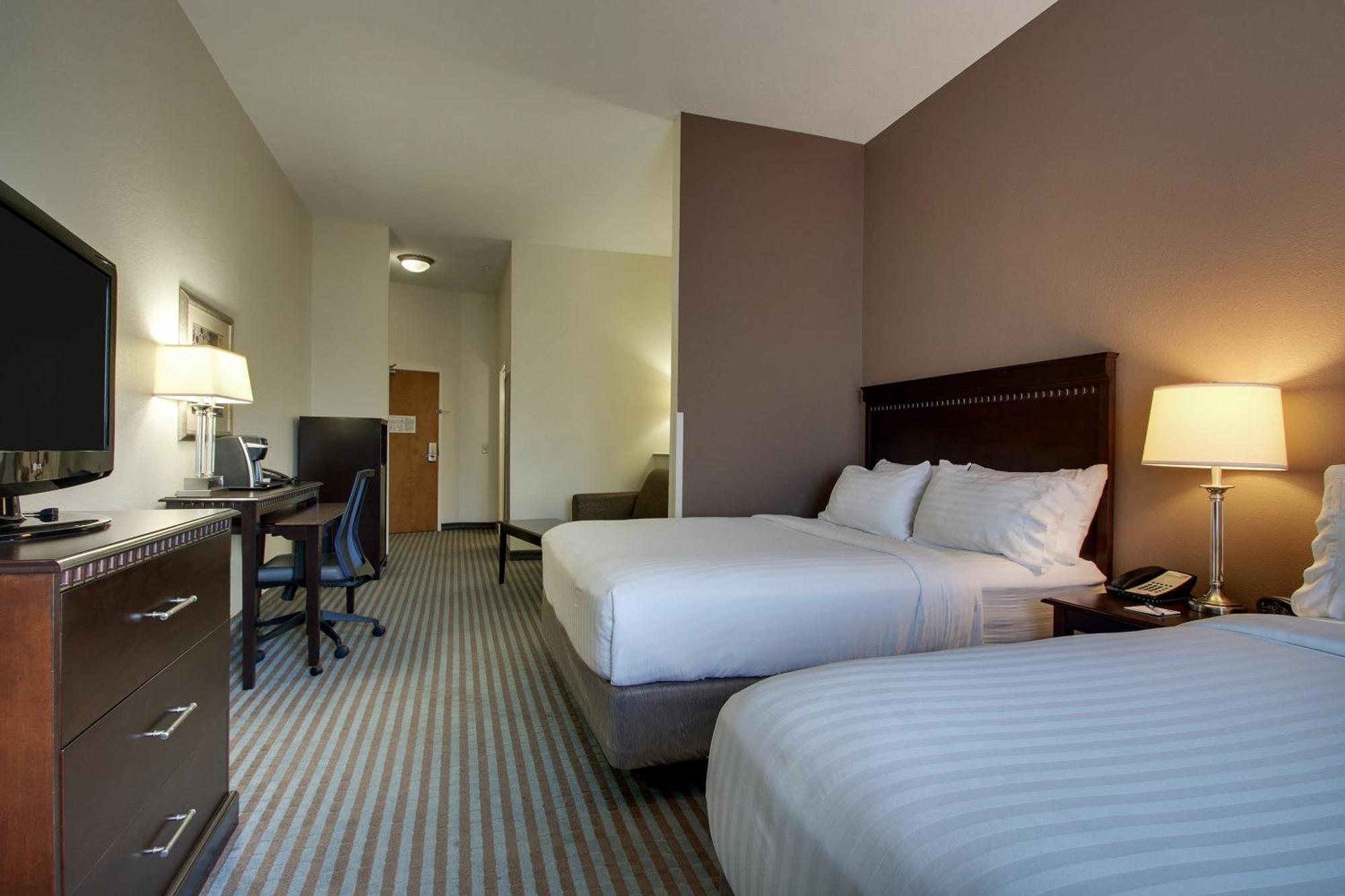 Holiday Inn Express Leland - Wilmington Area By Ihg Экстерьер фото
