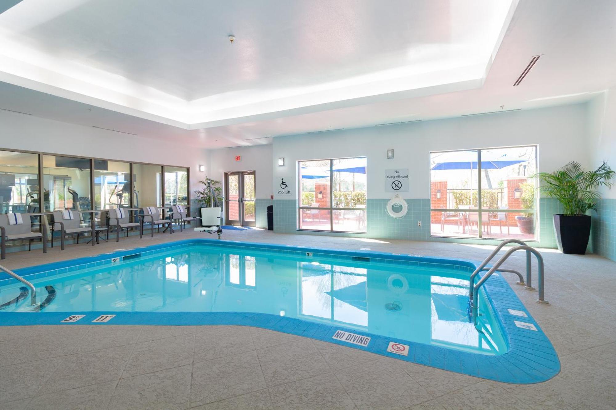 Holiday Inn Express Leland - Wilmington Area By Ihg Экстерьер фото